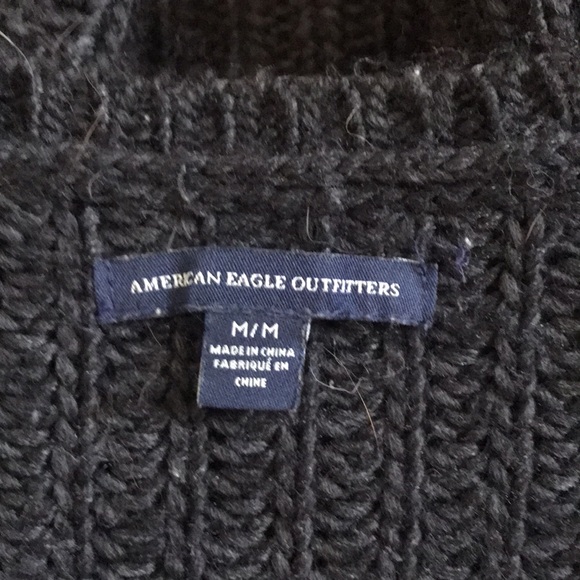 American Eagle Vneck sweater - Picture 3 of 5